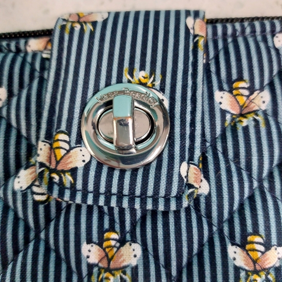 Vera Bradley Turnlock Wallet Bees Navy NWOT - Picture 4 of 5